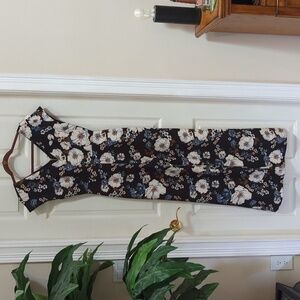 Gianni Bini Women's Sleeveless V-Neck Floral Jumpsuit w/Back Zipper Size 2